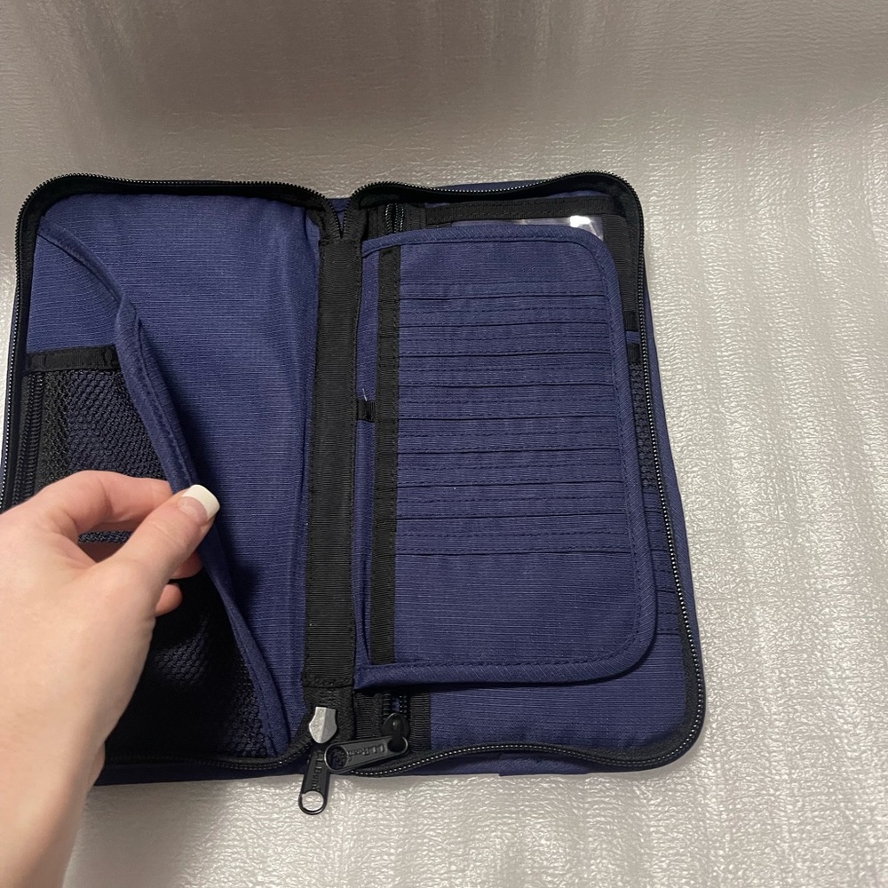 LL Bean Navy Blue Long Wallet / Travel Organizer – Multi-Use Holder (LLB#0VQ40) - Picture 4 of 17